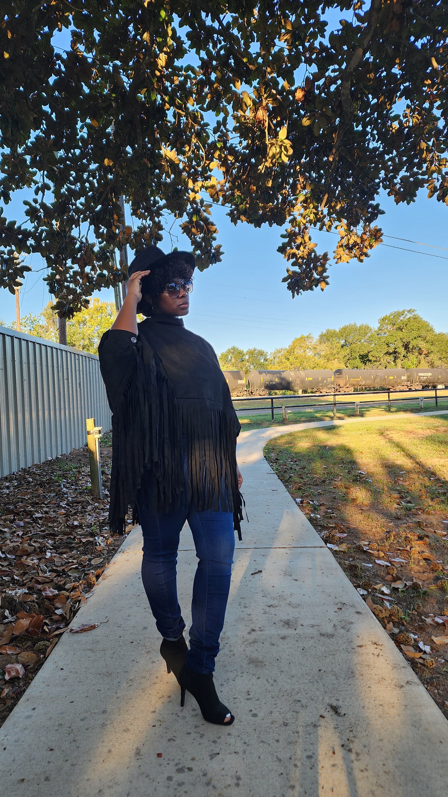 Black Long Sleeve Pullover Fringe Crop Top
